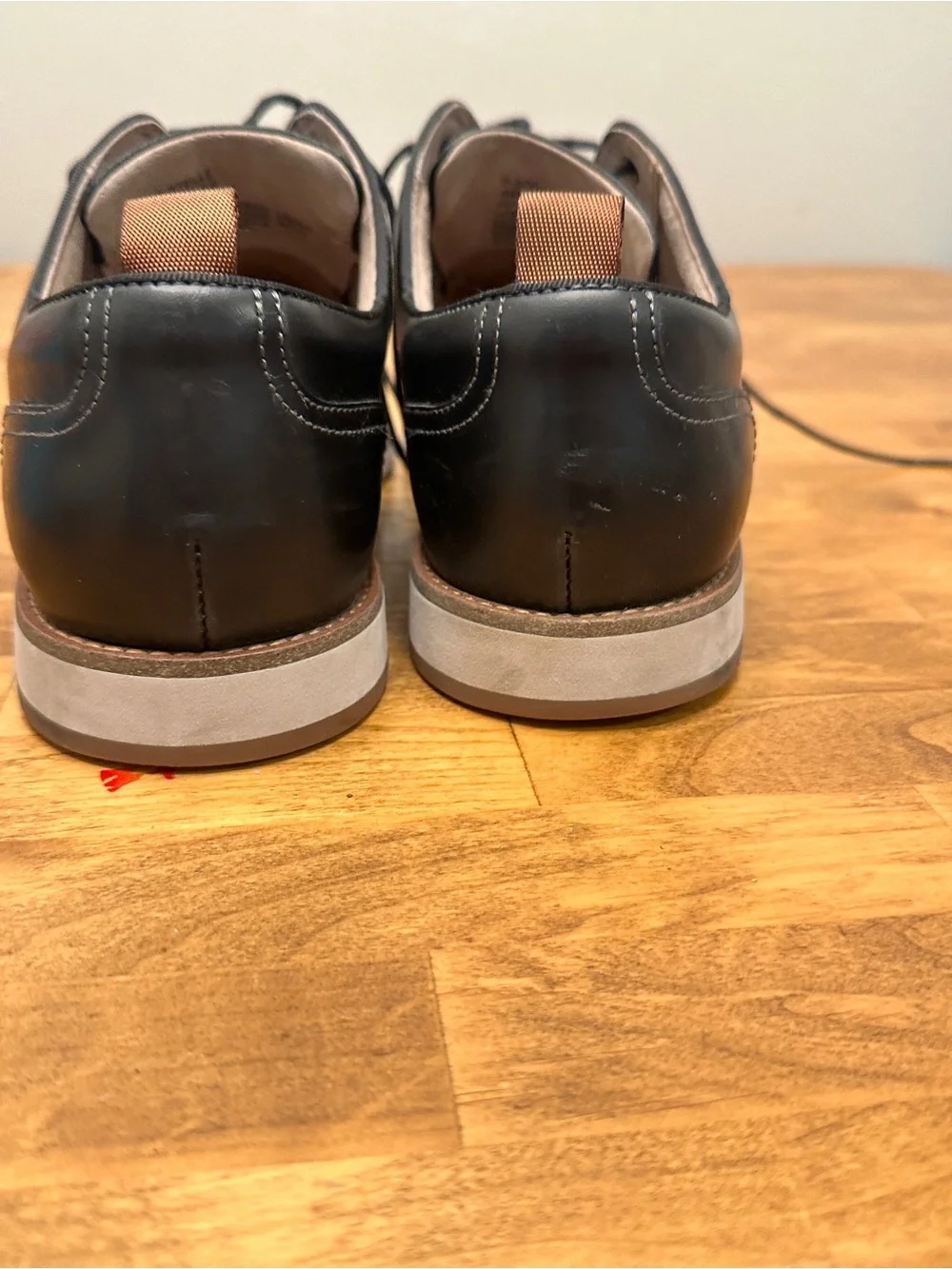 Steve Madden Black Oxfords with Brown Trim 8.5